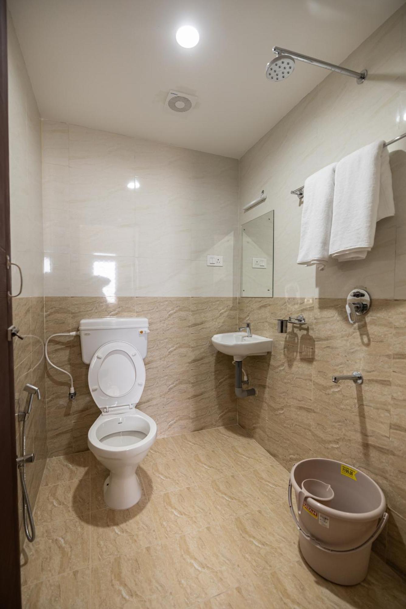 Viba Residency Hotel Coimbatore Exterior photo